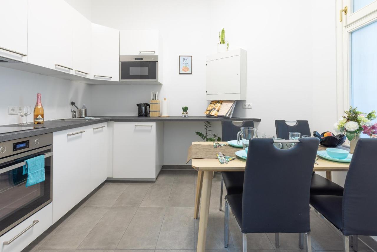 Yeshello Vienna Central Station Apartment Exterior foto